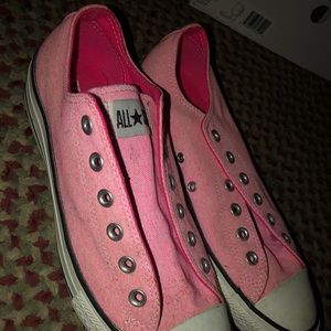 Gently used women’s converse!